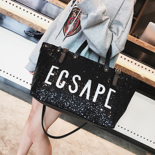 Női alkalmi táska flitterekkel, széles modellel