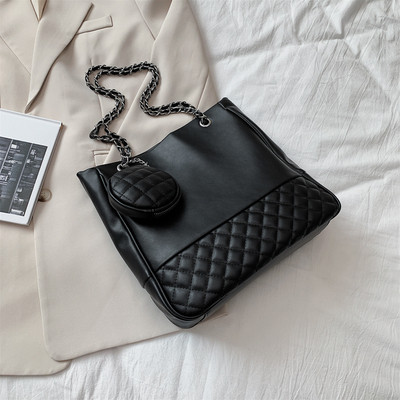 Ikdienas liela eko-ādas soma ar ķēdes tipa rokturiem