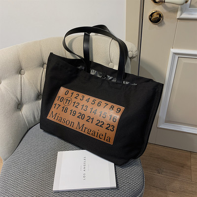 Καθημερινή γυναικεία υφασμάτινη τσάντα με απλικέ