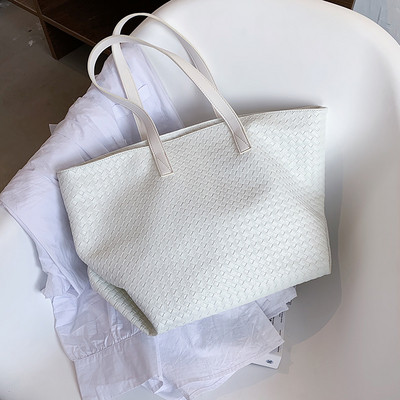 Liela ādas sieviešu plecu soma