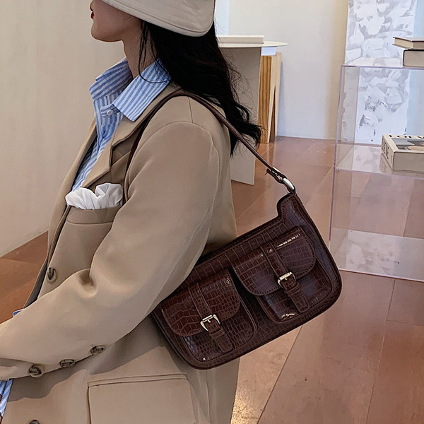 Geantă de damă modernă din piele ecologică cu buzunare frontale