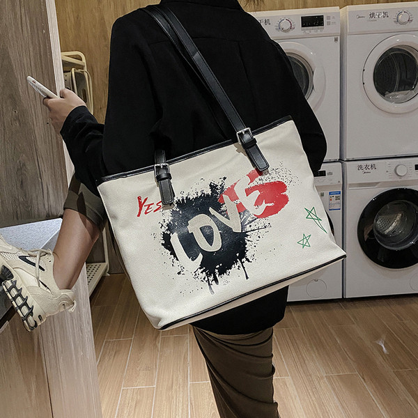 Sieviešu ikdienas tekstila soma ar aplikāciju