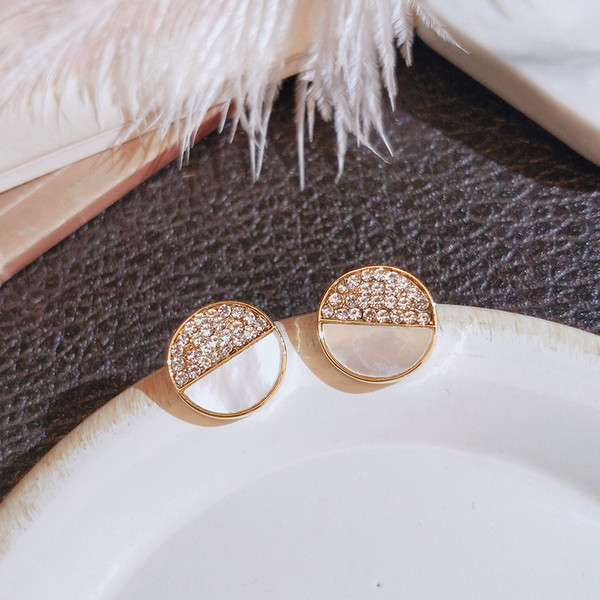 Kerek egyszerű női fülbevaló