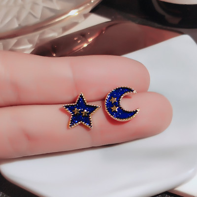 Сини дамски обеци във формата на луна и звезда 