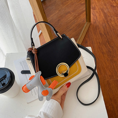 Sieviešu moderna eko-ādas soma ar sprādzi un īsu rokturi