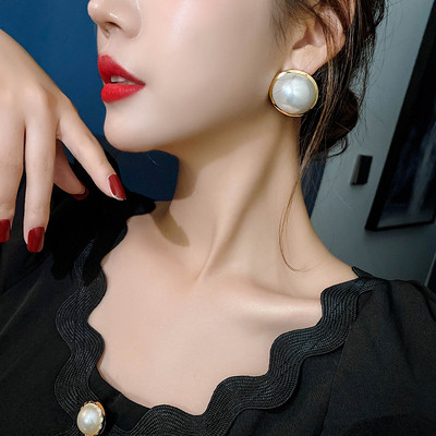 Νέο μοντέλο κομψά γυναικεία σκουλαρίκια με πέρλες