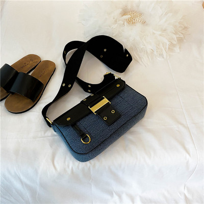 Γυναικεία καθημερινή υφασμάτινη τσάντα με αγκράφα