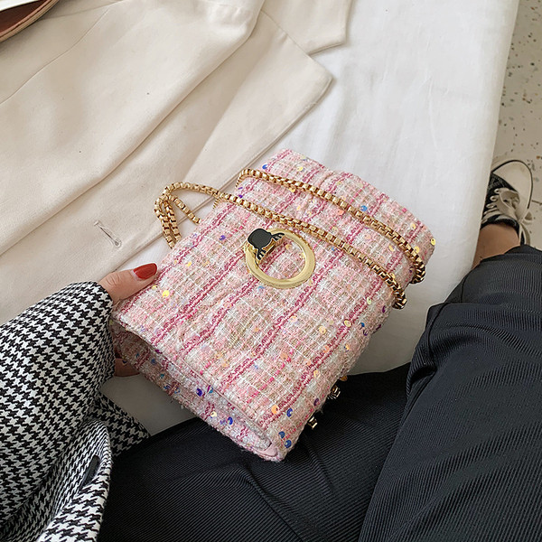 Geanta de dama eleganta din piele ecologica cu catarama pentru umar