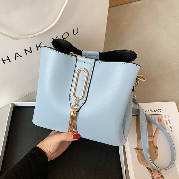 Öko-nahast pandla ja ripatsiga naiste igapäevakott