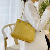 Γυναικεία καθημερινή τσάντα από οικολογικό δέρμα, απλό μοντέλο για τον ώμο