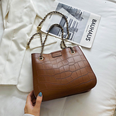 Γυναικεία καθημερινή τσάντα από οικολογικό δέρμα, απλό μοντέλο για τον ώμο