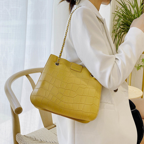 Γυναικεία καθημερινή τσάντα από οικολογικό δέρμα, απλό μοντέλο για τον ώμο