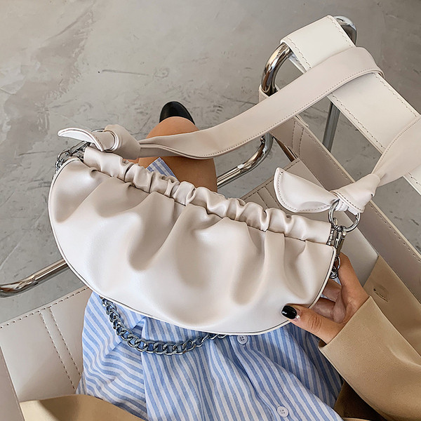 Moderna sieviešu soma no eko ādas plecam