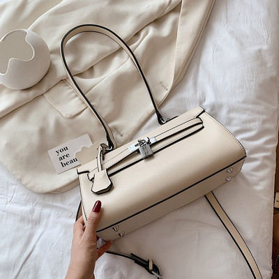 Stiilne pandlaga naiste kott