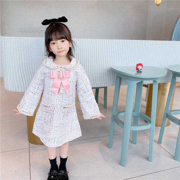 Stilīga bērnu kleita meitenēm ar kabatām un lentīti