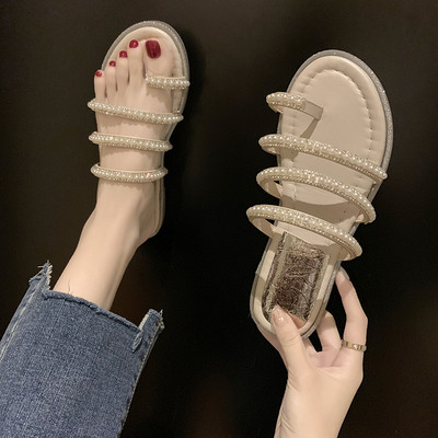 Sieviešu modernas čības ar pērlēm uz lencēm