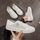 Naiste vabaaja tossud võrgu ja tikandiga