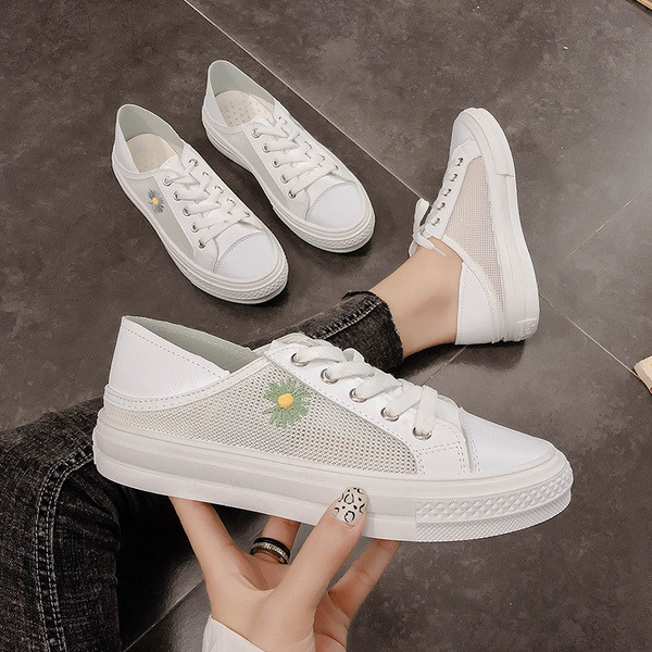 Naiste vabaaja tossud võrgu ja tikandiga