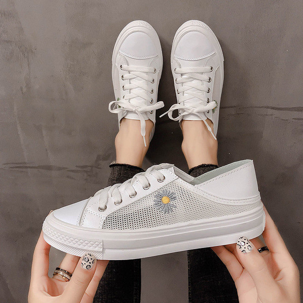 Naiste vabaaja tossud võrgu ja tikandiga