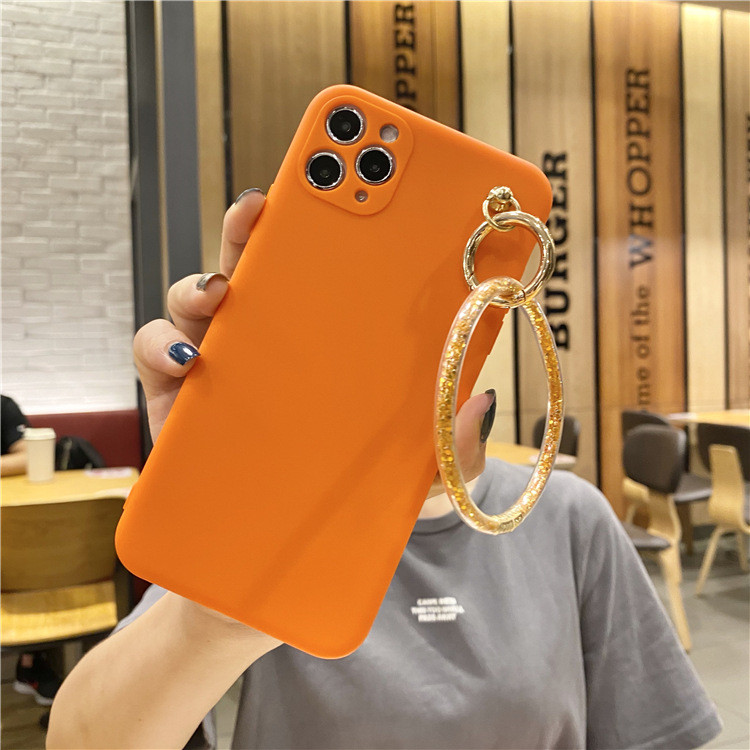 Silikoonist ümbris Iphone 11 Pro Maxile koos käevõruga