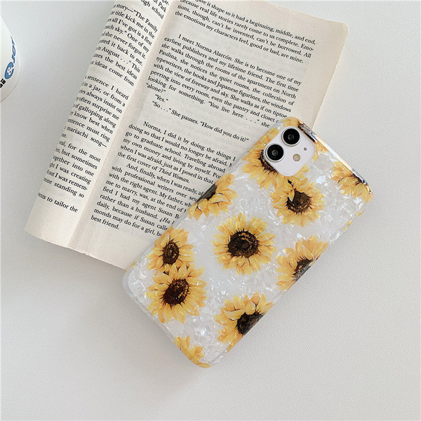 Silikona maciņš priekš Iphone 11 ar saulespuķu - divi modeļi
