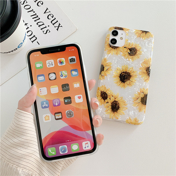 Silikona maciņš priekš Iphone 11 ar saulespuķu - divi modeļi