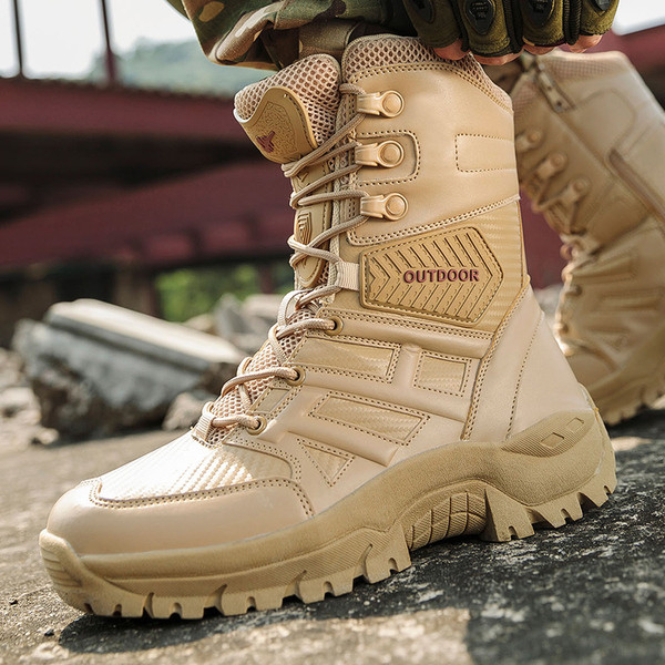 Kõrged paksu krobelise talla ja paeltega meeste matkasaapad