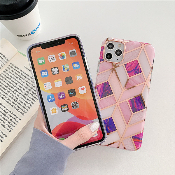 Marmorist efekti ja geomeetriliste kujunditega silikoonümbris Iphone 11 Pro Maxile