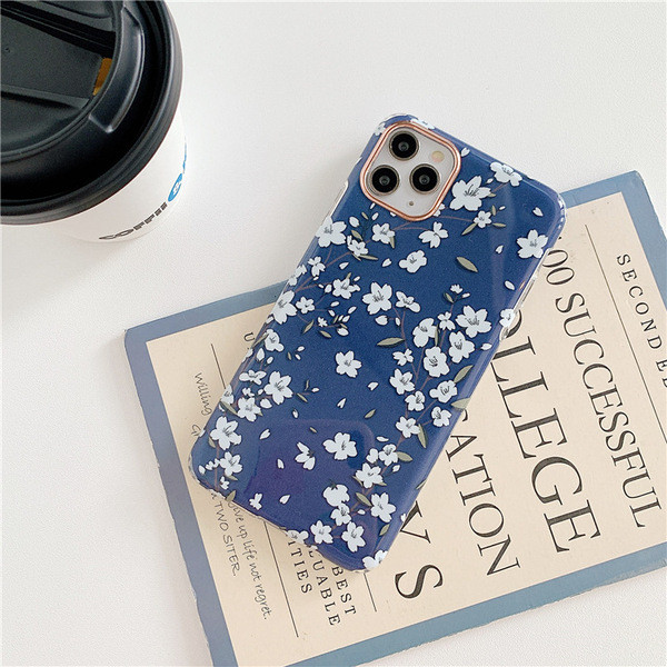 Lillemustriga ümbris telefonile Iphone 11 Pro Max