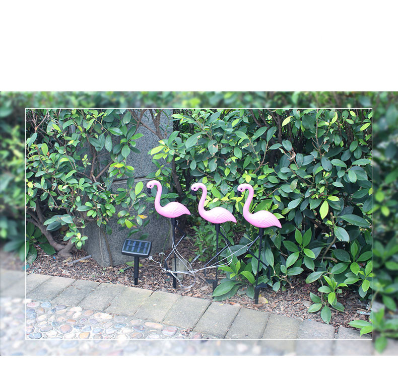 Lampa de gradina rezistenta la apa in forma de flamingo