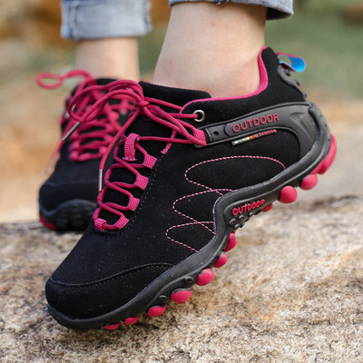 Férfi és női túracipő fűzős és durva talpú