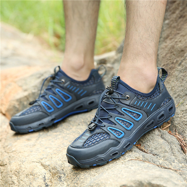 Paelte ja libisemiskindla tallaga matkasaapad