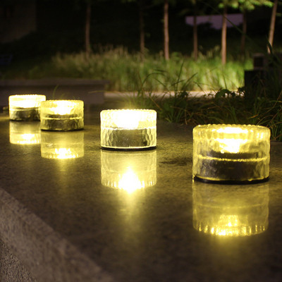 Lampa LED impermeabila pentru gradina