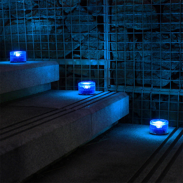 Lampa LED impermeabila pentru gradina