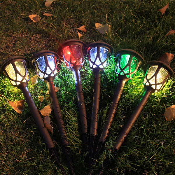 Dekoratiivne päikesevalgusti aeda