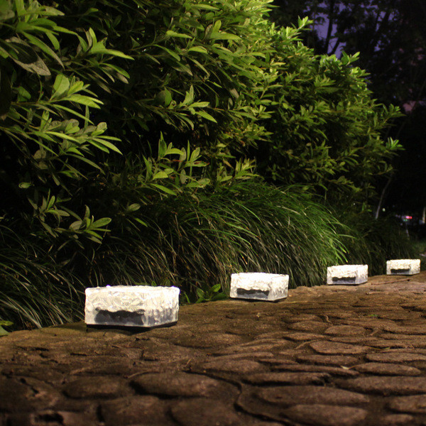 Veekindel päikese LED-lamp aeda