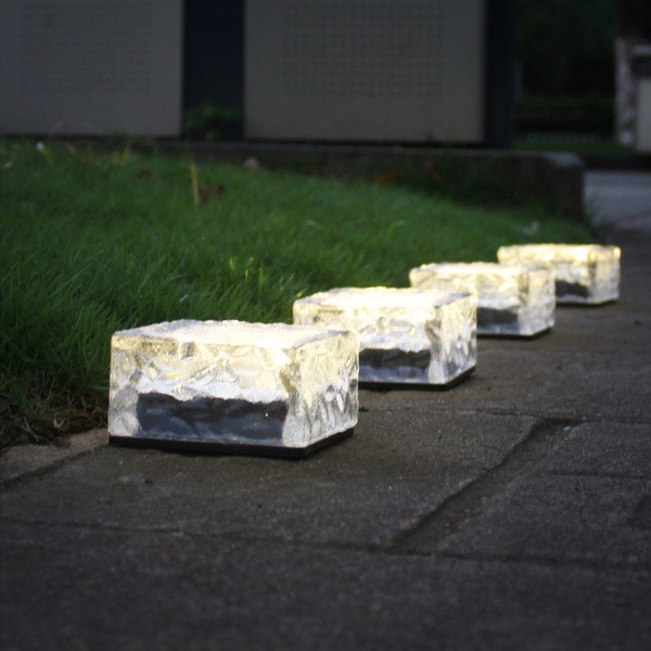 Veekindel päikese LED-lamp aeda