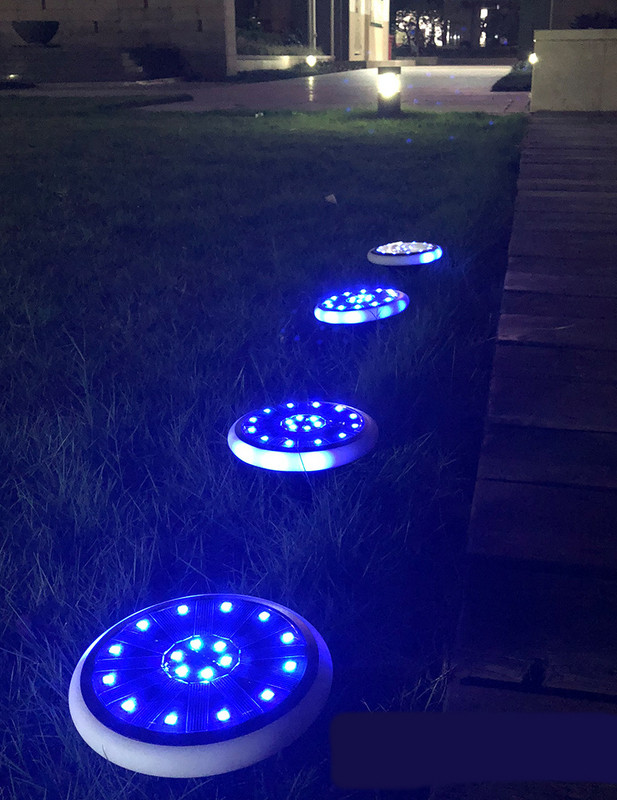 Ūdensizturīga saules lampa - dārzam