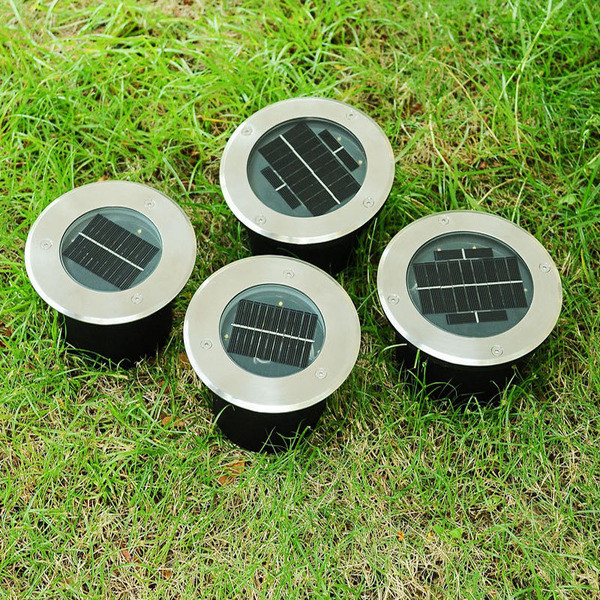 Saules ūdensnecaurlaidīga dārza lampa