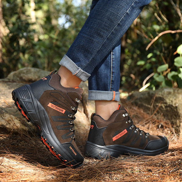 Pārgājienu vīriešu augstie apavi ar šņorēm un taisnu zoli