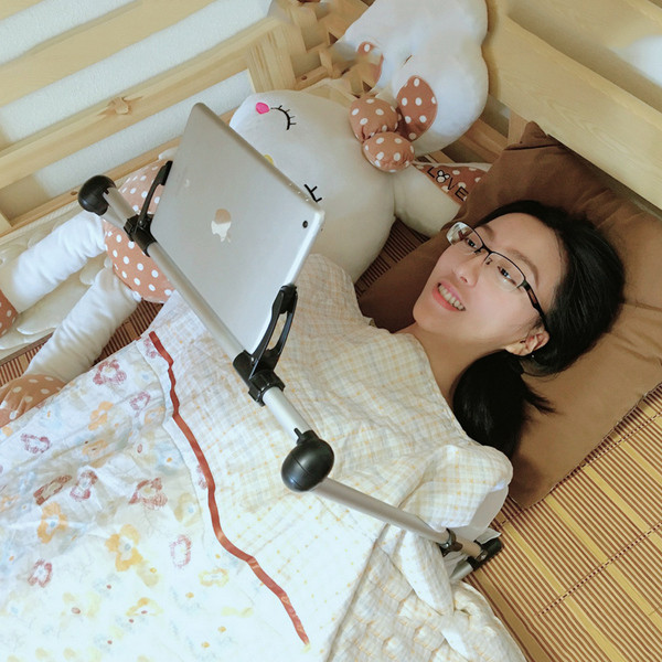 Universaalne metallist kokkupandav alus telefonile ja tahvelarvutile