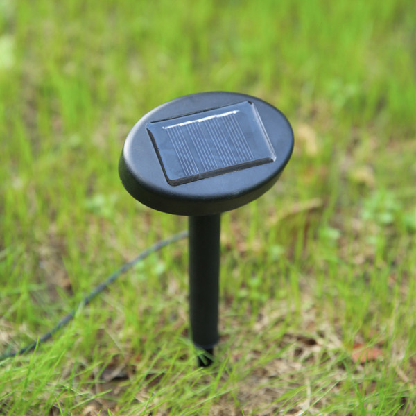 Saules lampa dārzam - puķe