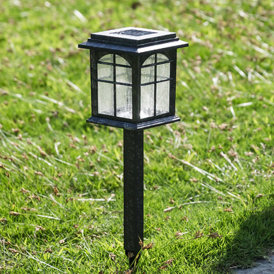 Lauko vandeniui atsparus sodo šviestuvas - retro stiliaus