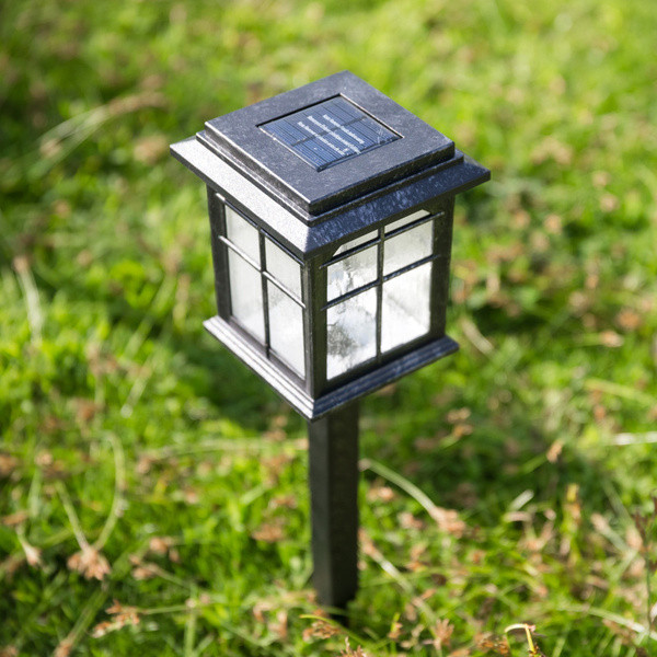 Lauko vandeniui atsparus sodo šviestuvas - retro stiliaus