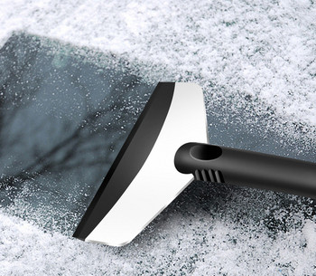 Лопата за почистване на сняг от автомобила