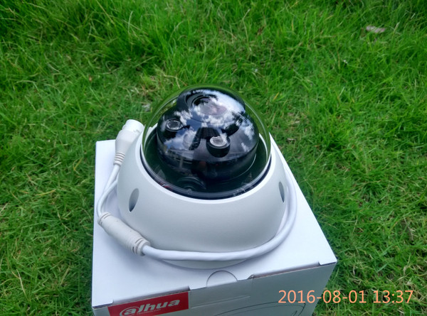 Видео камера за наблюдение Dahua с инфрачервена мрежа модел DH-IPC-HDBW2135R-S