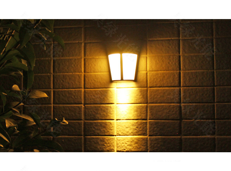 Lauko saulės lempa sodui