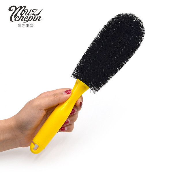 Rataste ja mootori puhastamiseks sobiv autohari