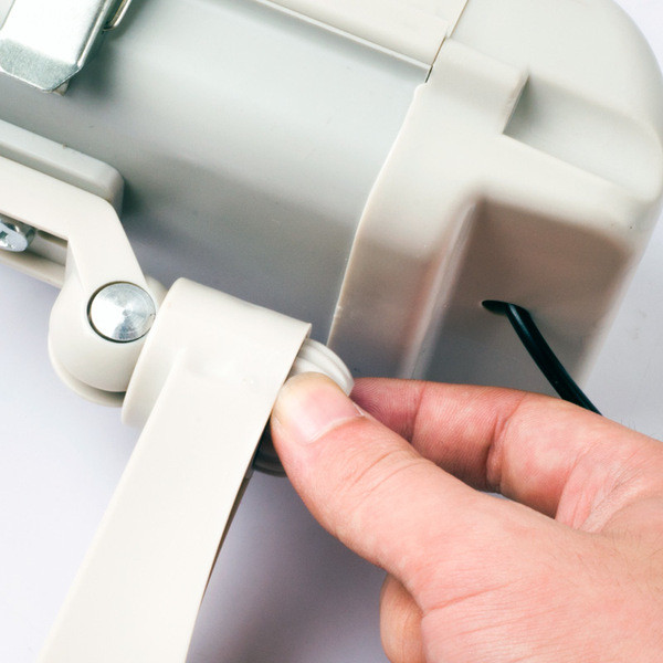 Manekeno stebėjimo kamera su stovu tinkama kiemui ar sodui