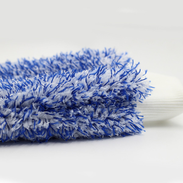 Pirštinių šepetys automobilio valymui